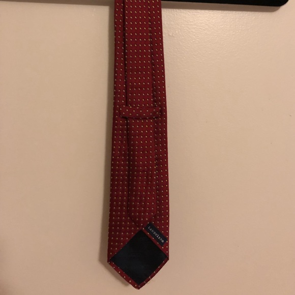New Beautiful red silk Lands’ end tie - Picture 3 of 4